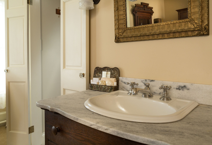 Bathroom 4, Pentagoet Inn, Hancock