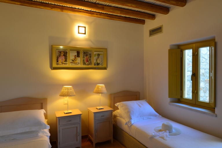 Bedroom 5, Pleiades Eco Houses, South Aegean