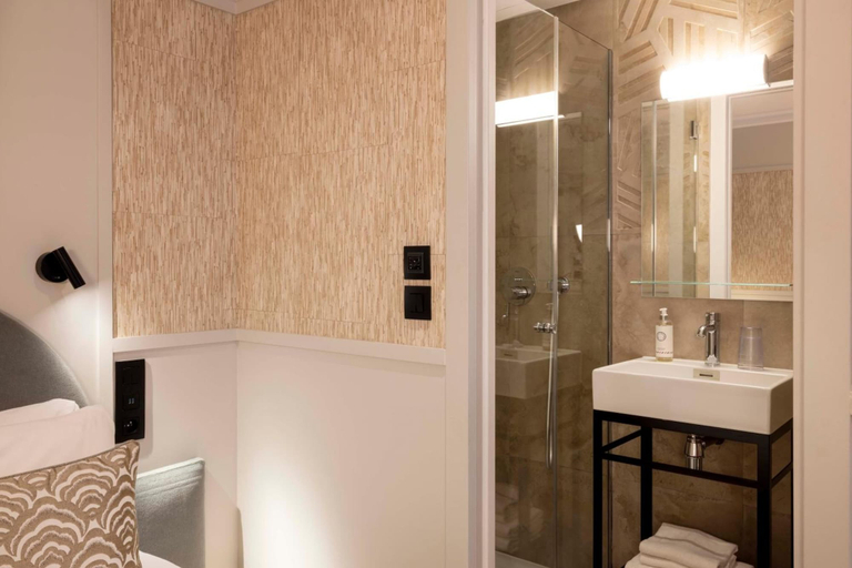 Bathroom 5, Grand Hotel Leveque, Paris