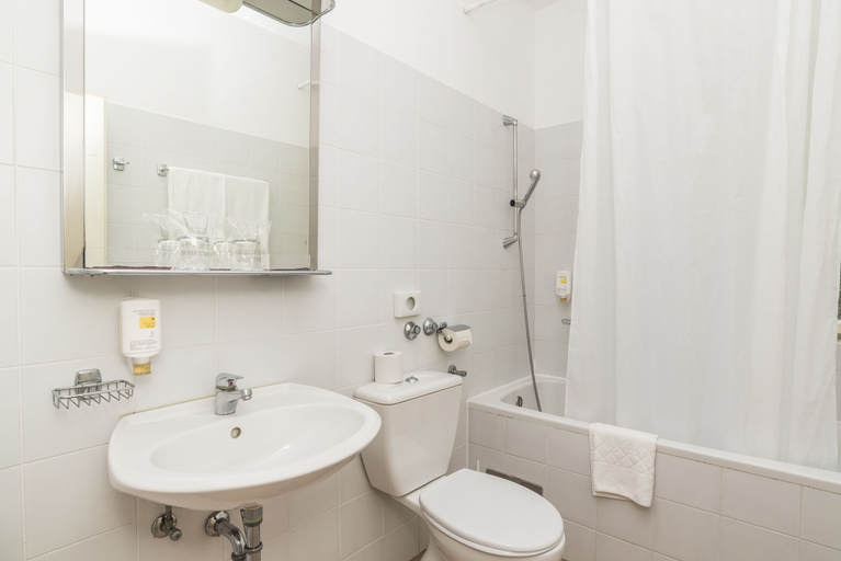 Bathroom 4, Apartments Polynesia Plava Laguna, Umag