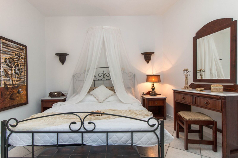 Bedroom 5, Sun Rock Suites, South Aegean