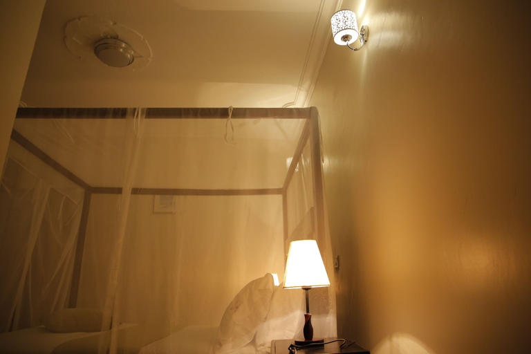 Bathroom 3, Crystal Hotel Apartments Entebbe, Busiiro