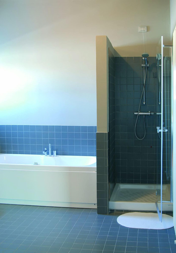 Bathroom 4, San Lorenzo Si Alberga, Cosenza