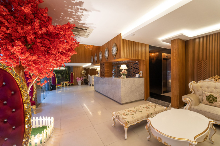 Others 1, The White Hotel 8A Thai Van Lung, District 1