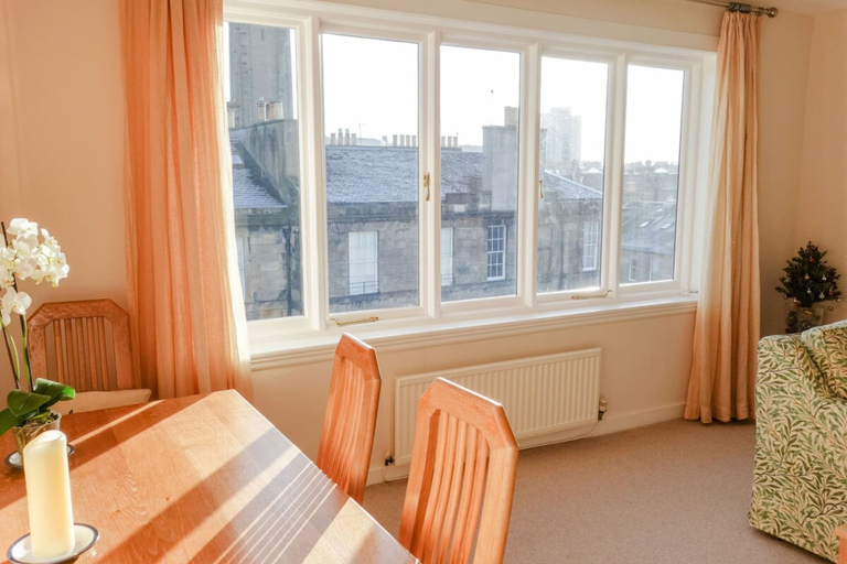Others 5, Sophisticated Edinburgh Apartment in City Centre, Edinburgh