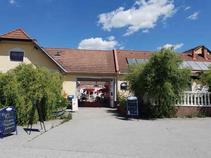 Exterior & Views 2, Vita Ristorante Gasthof, Krems an der Donau Land