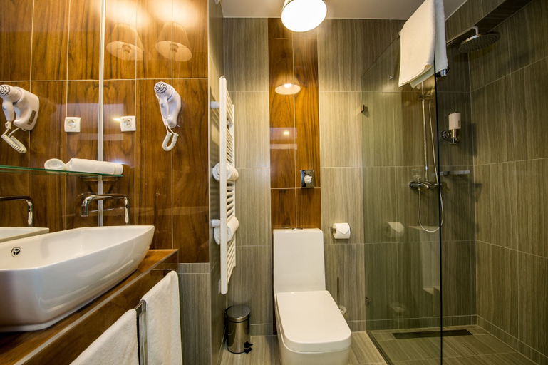Bathroom 4, Science Hotel, Szeged