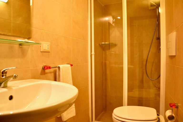 Bathroom 3, La Violetta di Ostuni, Brindisi