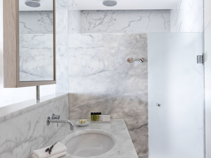 Bathroom 5, Atlantica Dreams Resort - All Inclusive, South Aegean