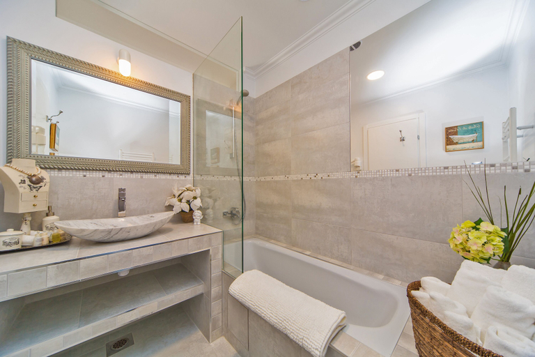 Bathroom 4, Luxury Villa Dolce Vita with Pool, Pojezerje