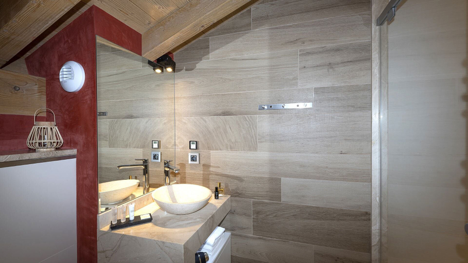 Bathroom 3, MGM Hôtels & Résidences – Résidence Alexane, Haute-Savoie