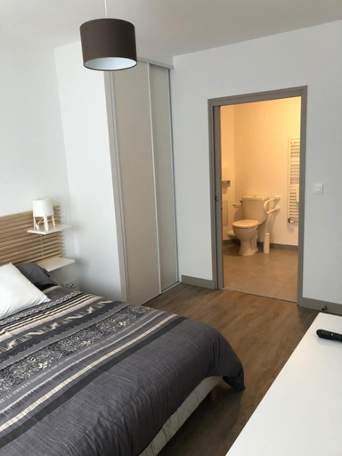 Bedroom 3, Hôtel du port, Vendée