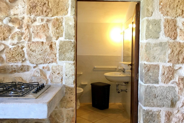 Bathroom 3, Bilocale Trullo Torre Vado, Lecce