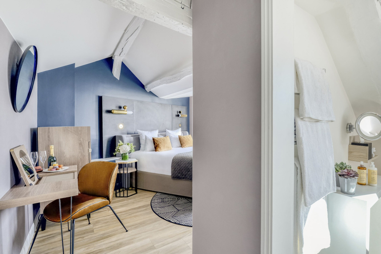 Others 5, Hotel Opera Opal, Paris