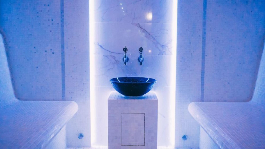 Bathroom 2, Montana, Tomskiy rayon