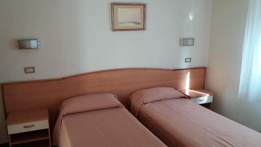 Bedroom 3, Moretti, Ancona