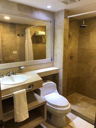 Bathroom 5, Hotel Casablanca, San Andrés