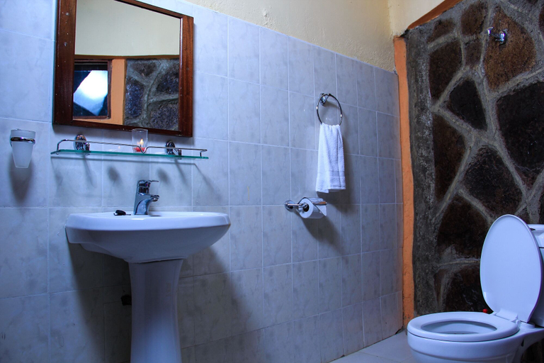 Bathroom 3, Naivasha Peppercorn Holiday Resort, Naivasha
