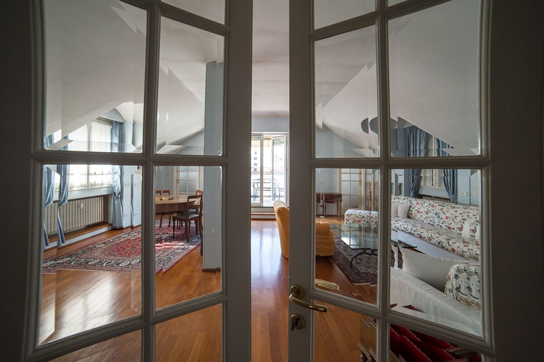 Interior, HbHall - Duomo Suite 7 Apartment, Milano