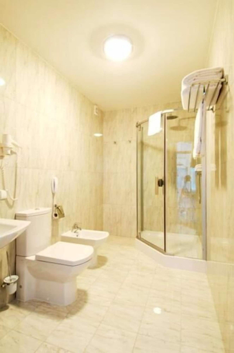 Bathroom 4, Royal Palace Hotel, Almaty