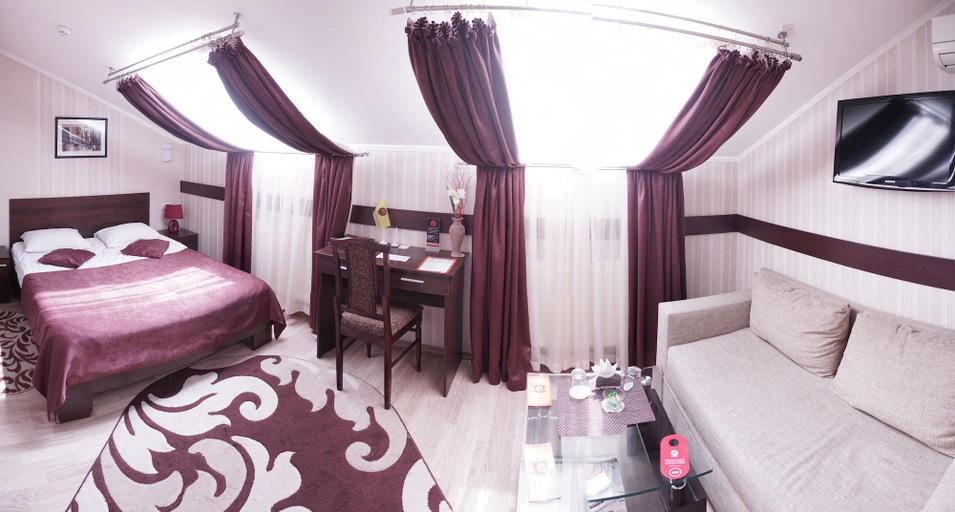 Bedroom 2, Viva Hotel, Kharkivs'ka
