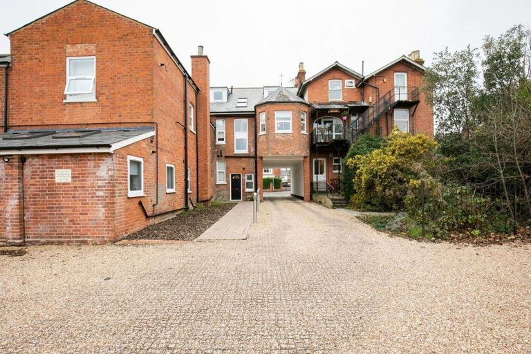 Exterior & Views 2, 12 Helena House Studio, Reading