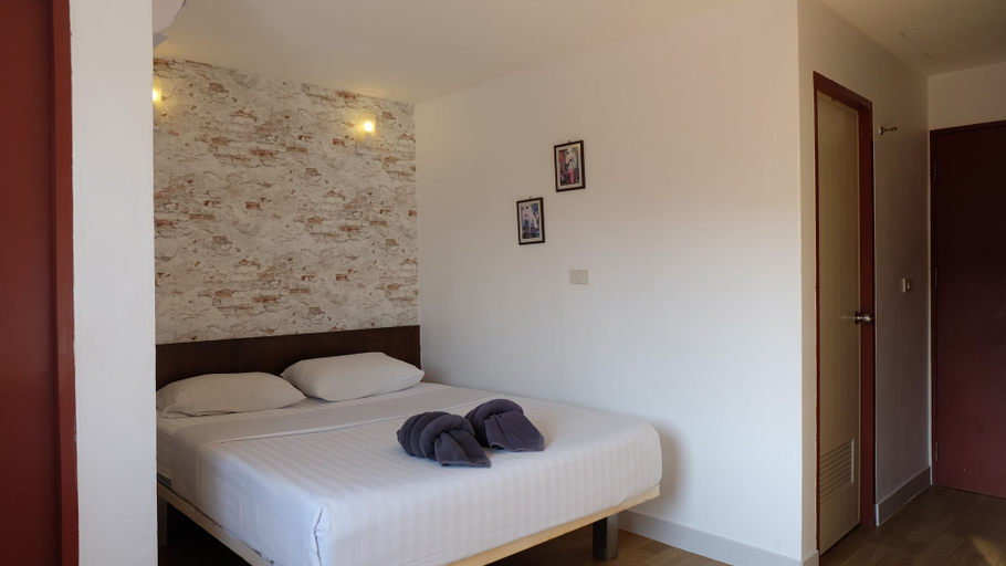 Bedroom 5, 18 Coins Hotel, Pattaya