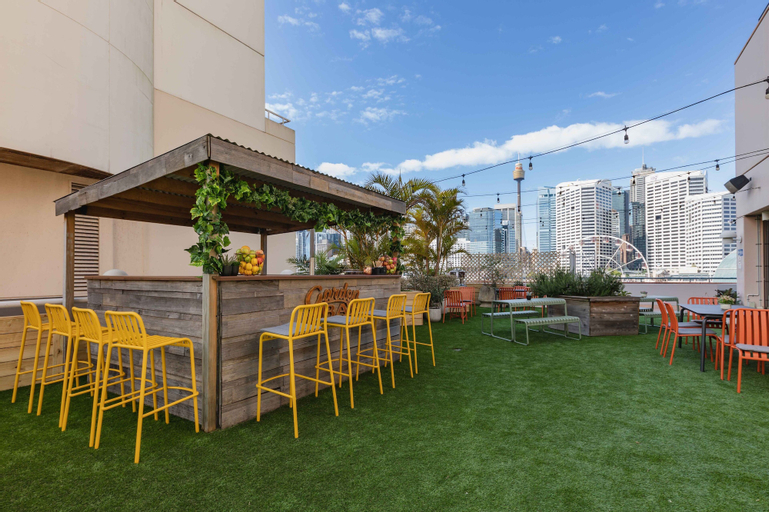 Exterior & Views 26