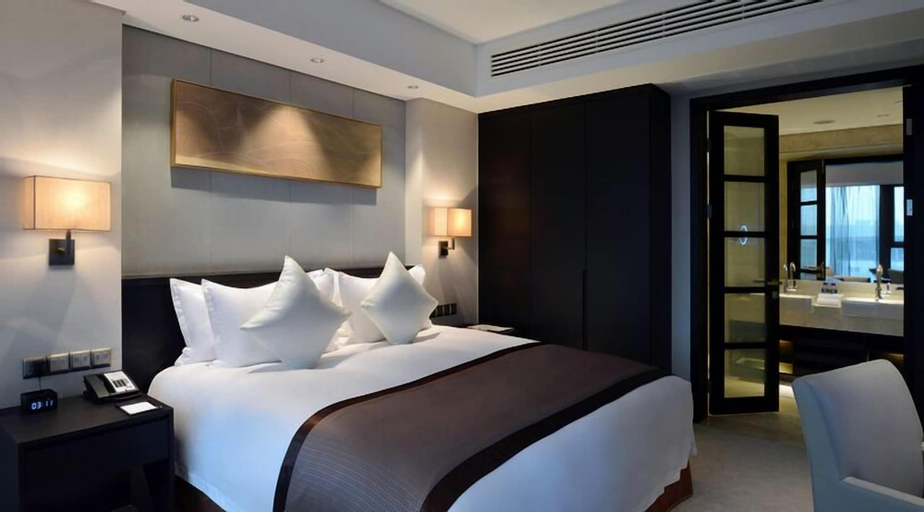 Bedroom 2, Howard Johnson IFC Plaza Ningbo, Ningbo