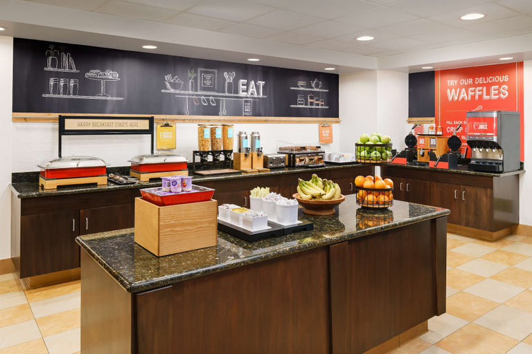 Food & Drinks 4, Hampton Inn & Suites Thousand Oaks, CA, Ventura
