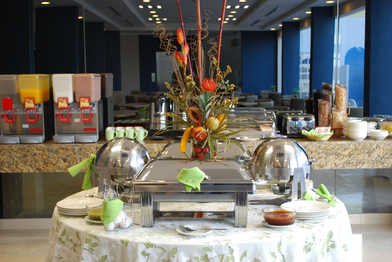Food & Drinks 5, Rio Vista Inn Business High Class Poza Rica, Tihuatlán