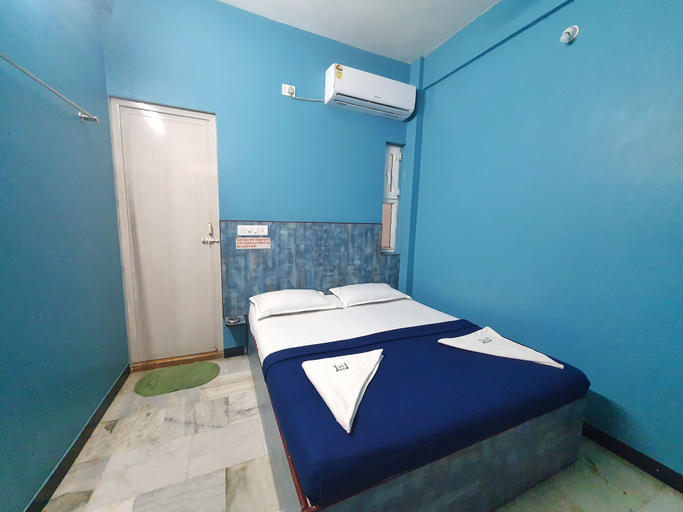 Bedroom 3, S M Mansion near Harbour & High court, Chennai
