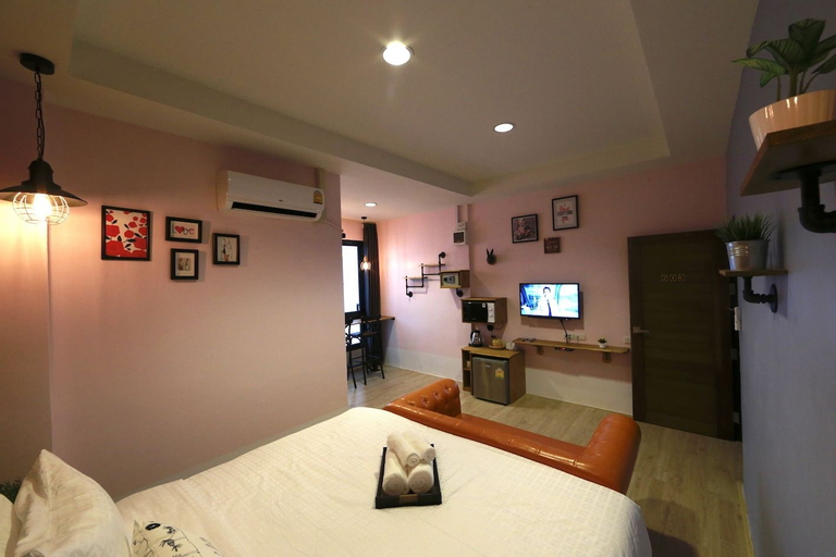 Bedroom 24