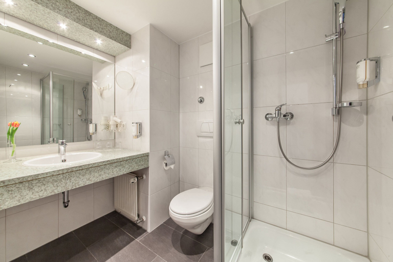 Bathroom 5, Hotel Strohgäu, Ludwigsburg