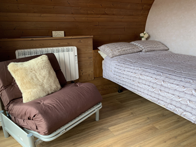 Bedroom 2, Acdc Glamping, Campervan , Caravan and Tent Resort, Aberdeenshire