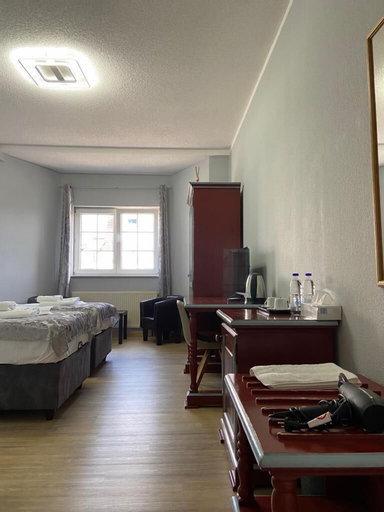 Bedroom 25