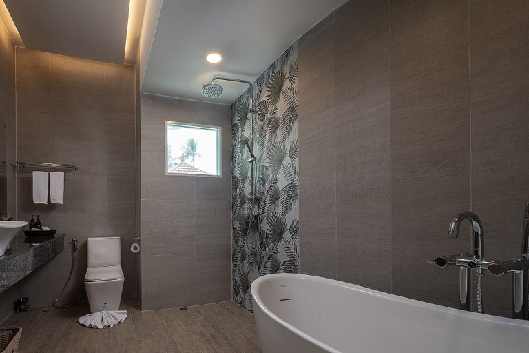 Bathroom 5, Chaba Cabana Beach Resort, Ko Samui