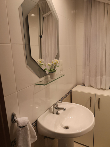 Bathroom 4, Quantum Park, Asunción