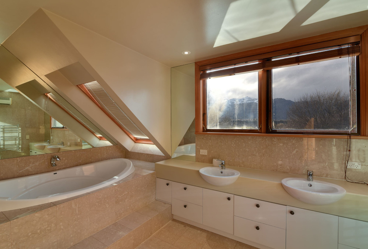 Bathroom 4, Manata Lodge, Queenstown-Lakes