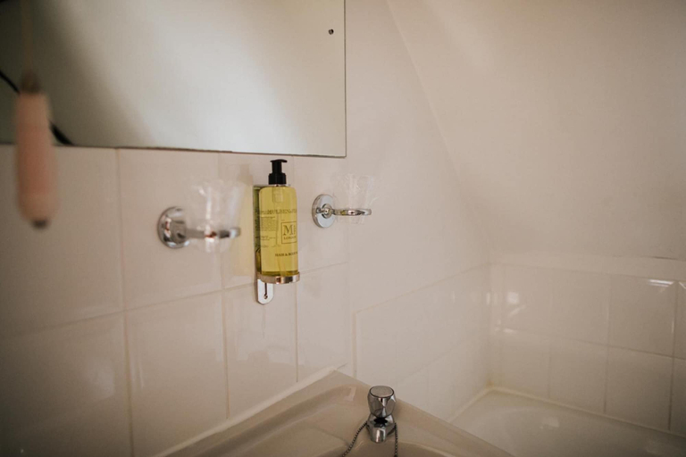 Bathroom 3, The Stratton House Hotel, Central Bedfordshire