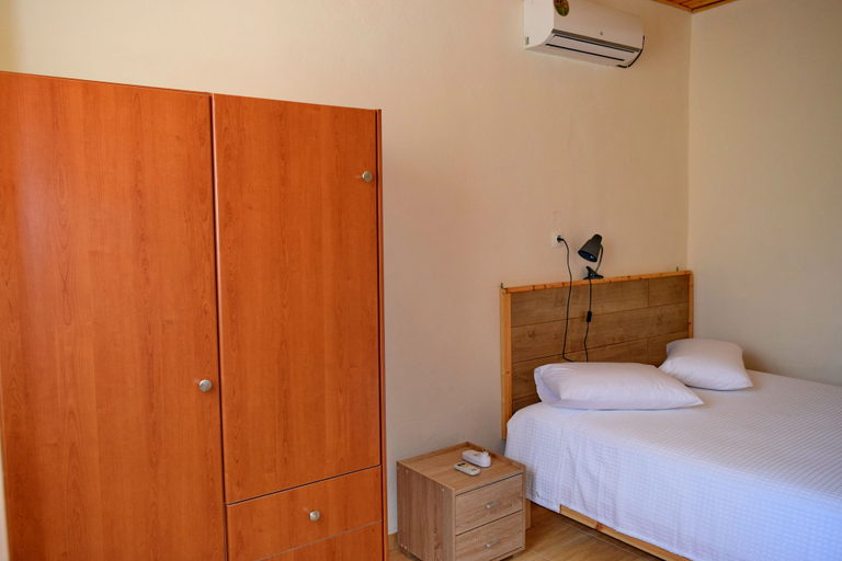 Bedroom 3, White Lake Holiday House, Crete