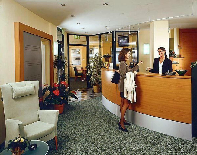 Others 4, Memphis Hotel, Frankfurt am Main