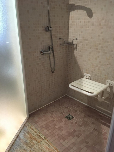 Bathroom 4, Torre Monreal Hotel, Navarra