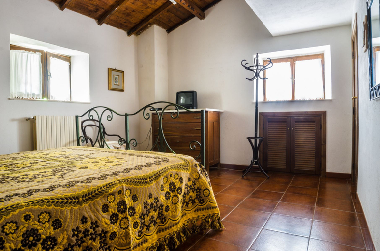 Bedroom 2, La Mandra, L'Aquila