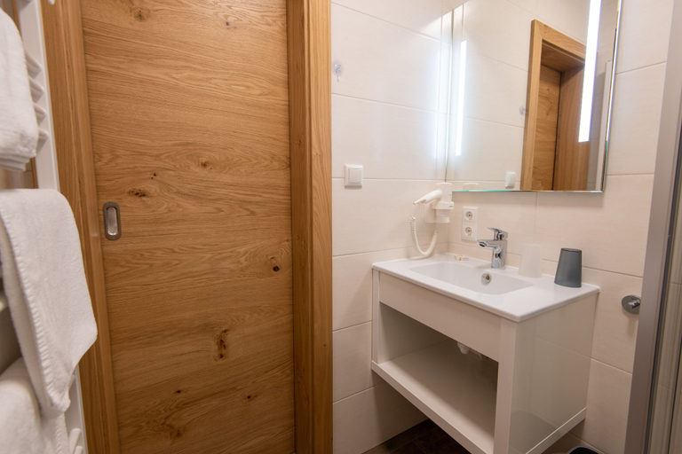 Bathroom 3, Genussgasthof Willenshofer, Weiz