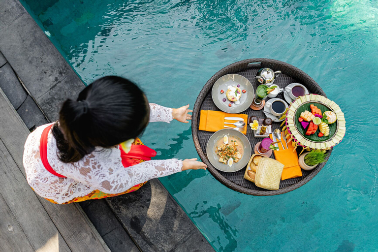 Food & Drinks 26