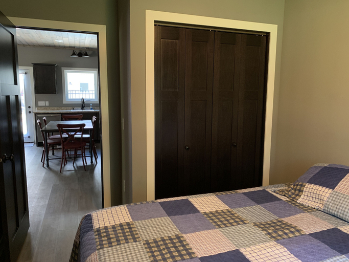 Bedroom 3, Hollys Resort, Otter Tail