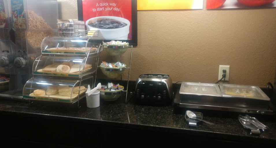 Food & Drinks 5, Econo Lodge Luverne I-90, Rock