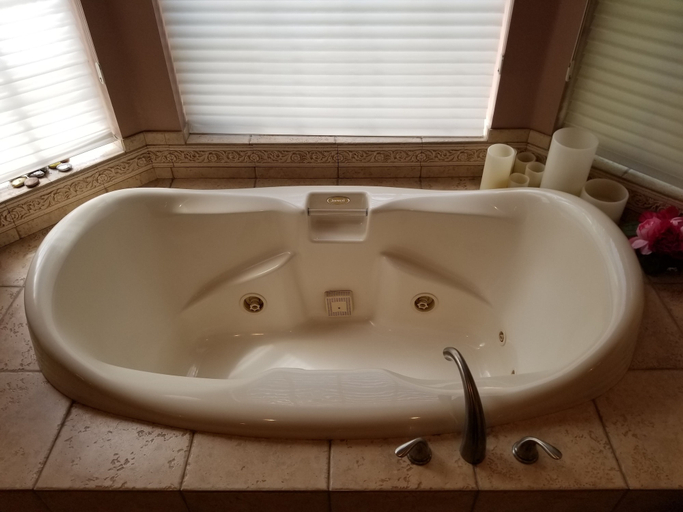 Bathroom, Mansion Getaway - Sleeps 24, Manatee