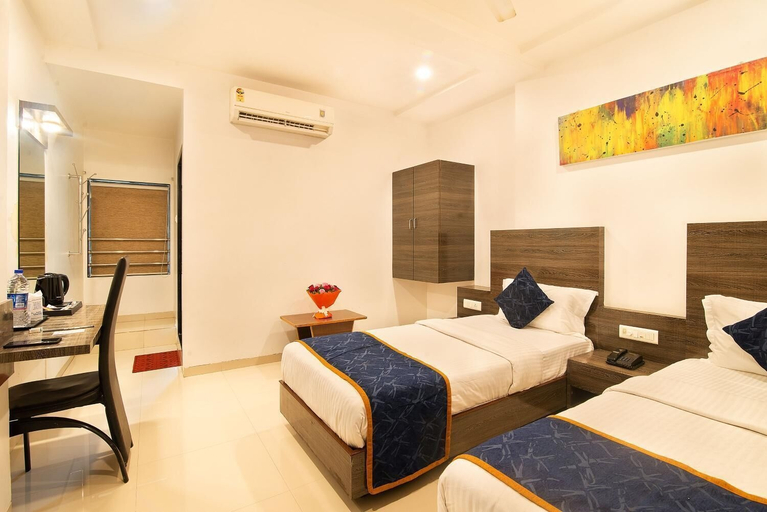 Bedroom 3, Hotel Sheetal Plaza, Surat